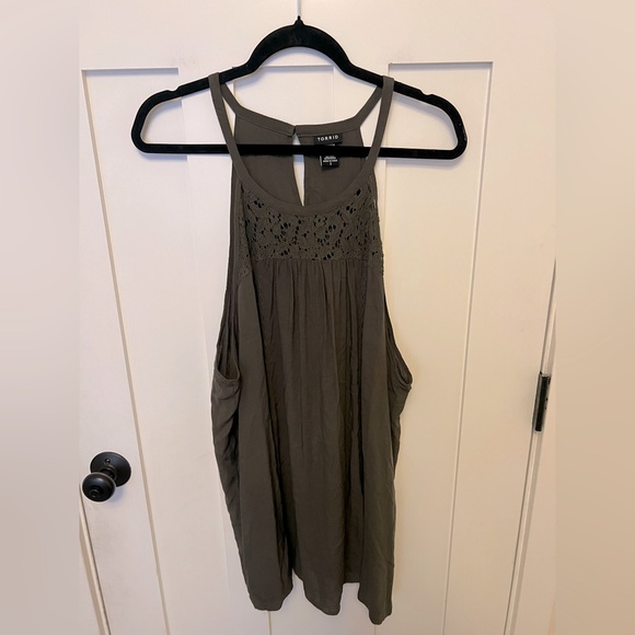 Torrid Army Green Lace Detail Cami Tank Top Blouse Plus Size 2X - Picture 1 of 4